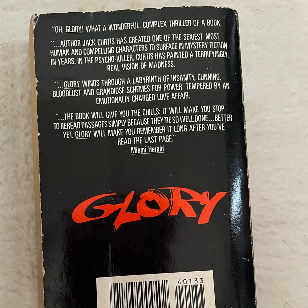 Glory (book) - Picture 2 of 8